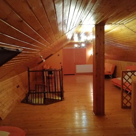 Casa De Vacanta Pârâul Rece Esterno foto
