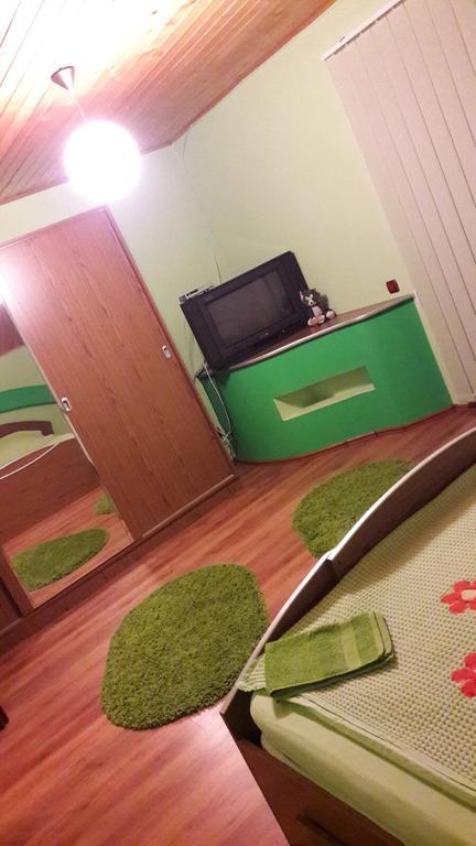 Casa De Vacanta Pârâul Rece Esterno foto