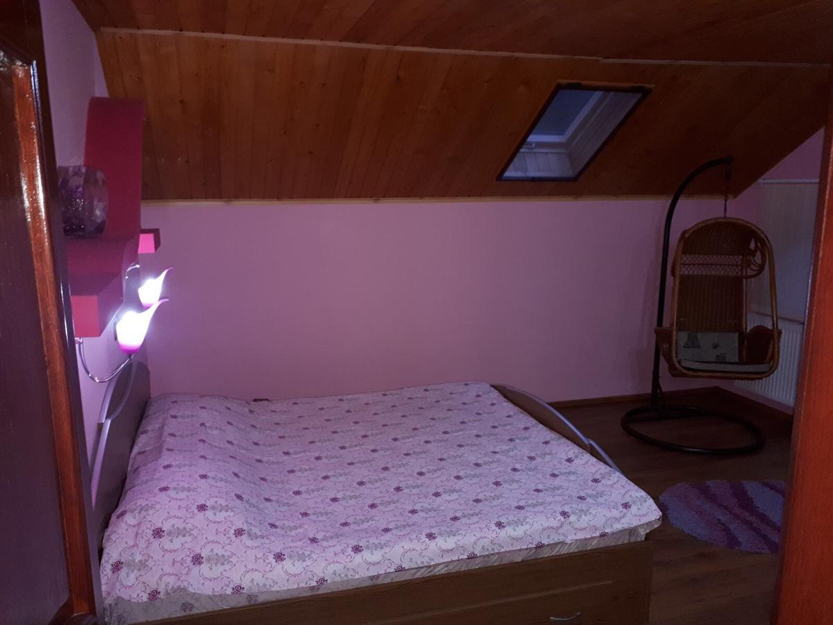Casa De Vacanta Pârâul Rece Esterno foto