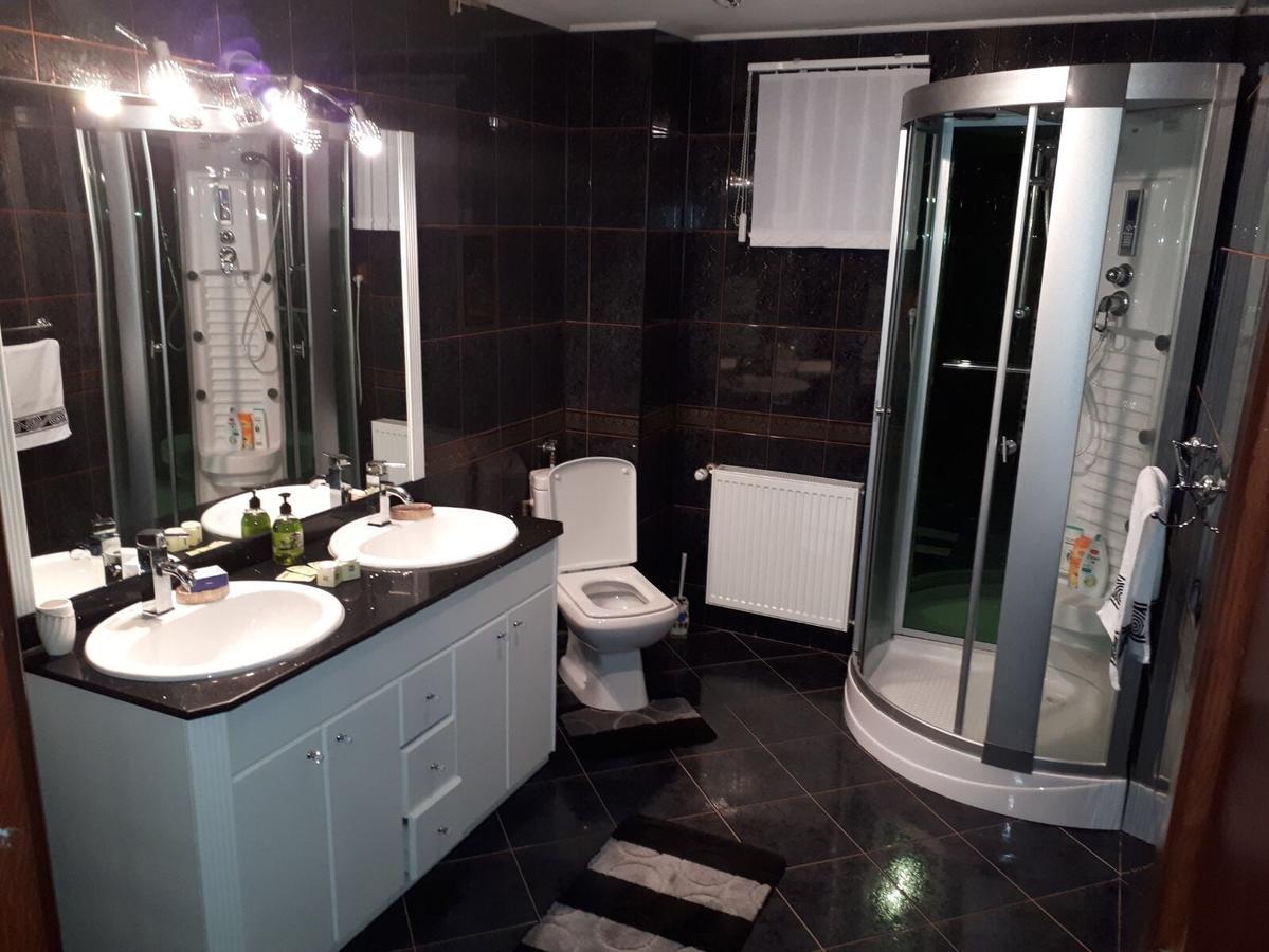 Casa De Vacanta Pârâul Rece Esterno foto