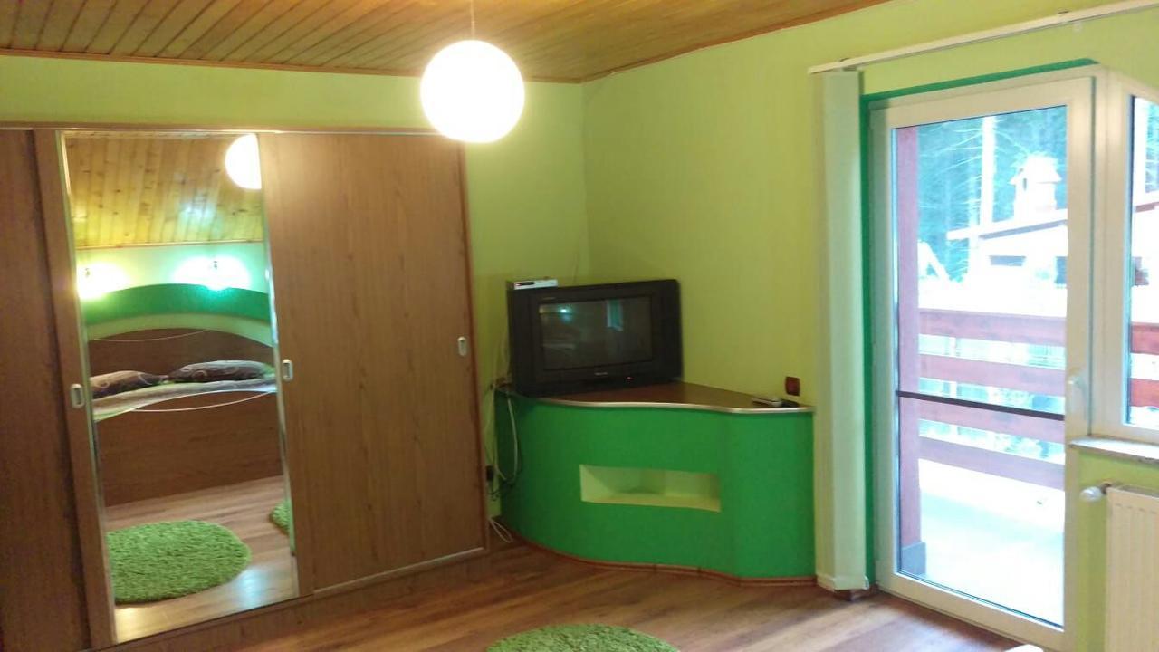 Casa De Vacanta Pârâul Rece Esterno foto