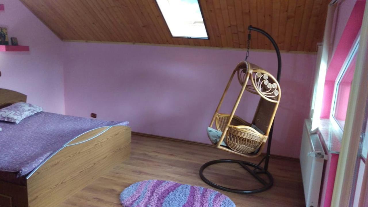 Casa De Vacanta Pârâul Rece Esterno foto